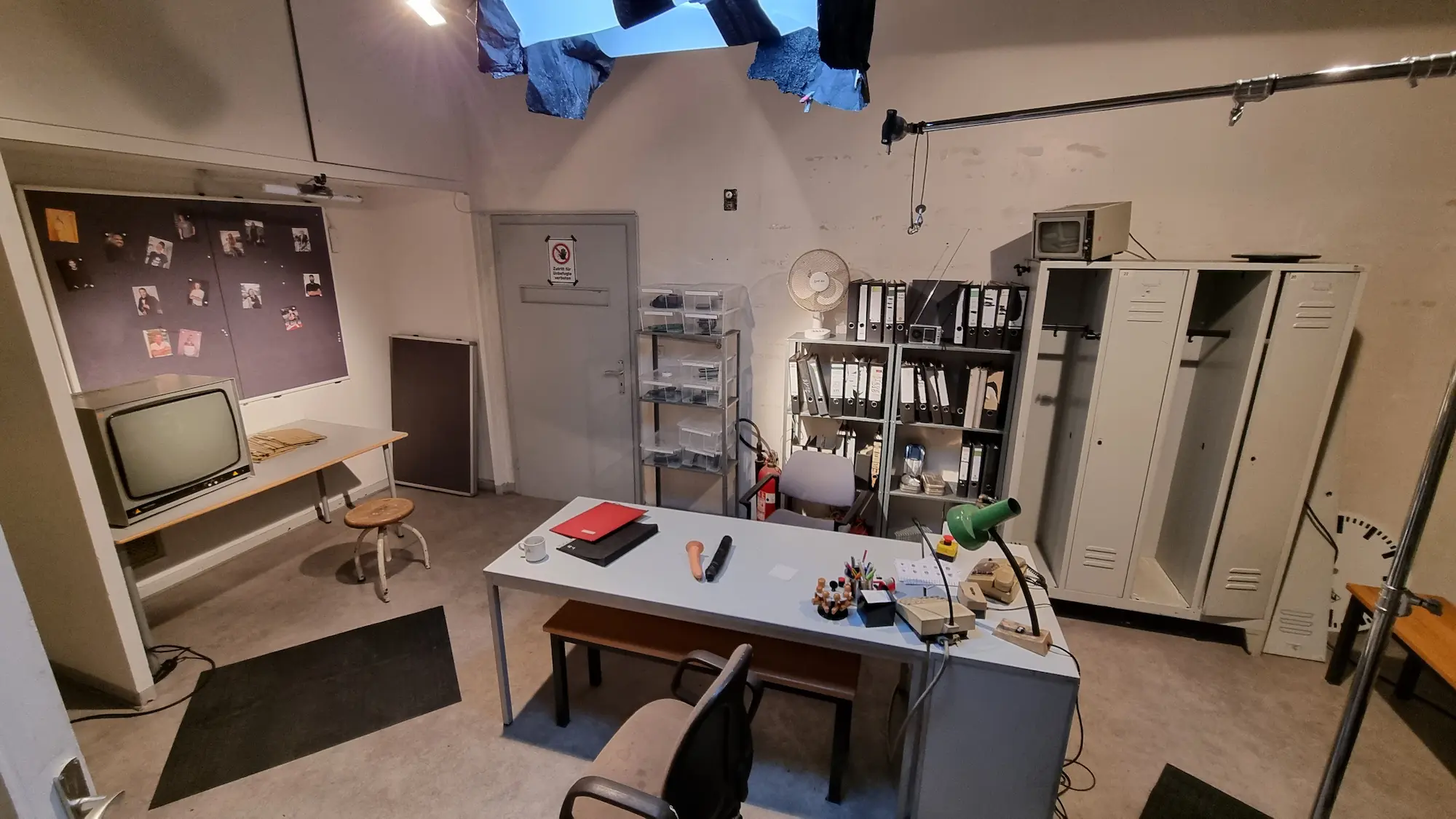 TV-Requisite und Ausstattung 5